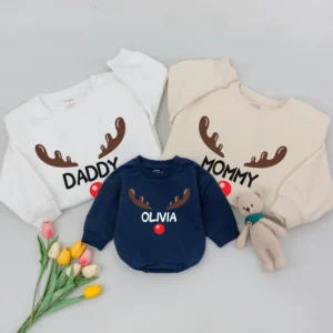 Custom Auntie Sweatshirt with Name - Personalized Pink Bow Aunt Shirt - Newborn Baby Gift - Pregnancy Reveal